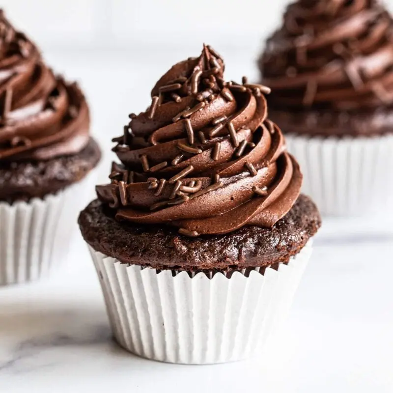 Chocolate cupcake recipe. Calorie, chemical composition and nutritional value.