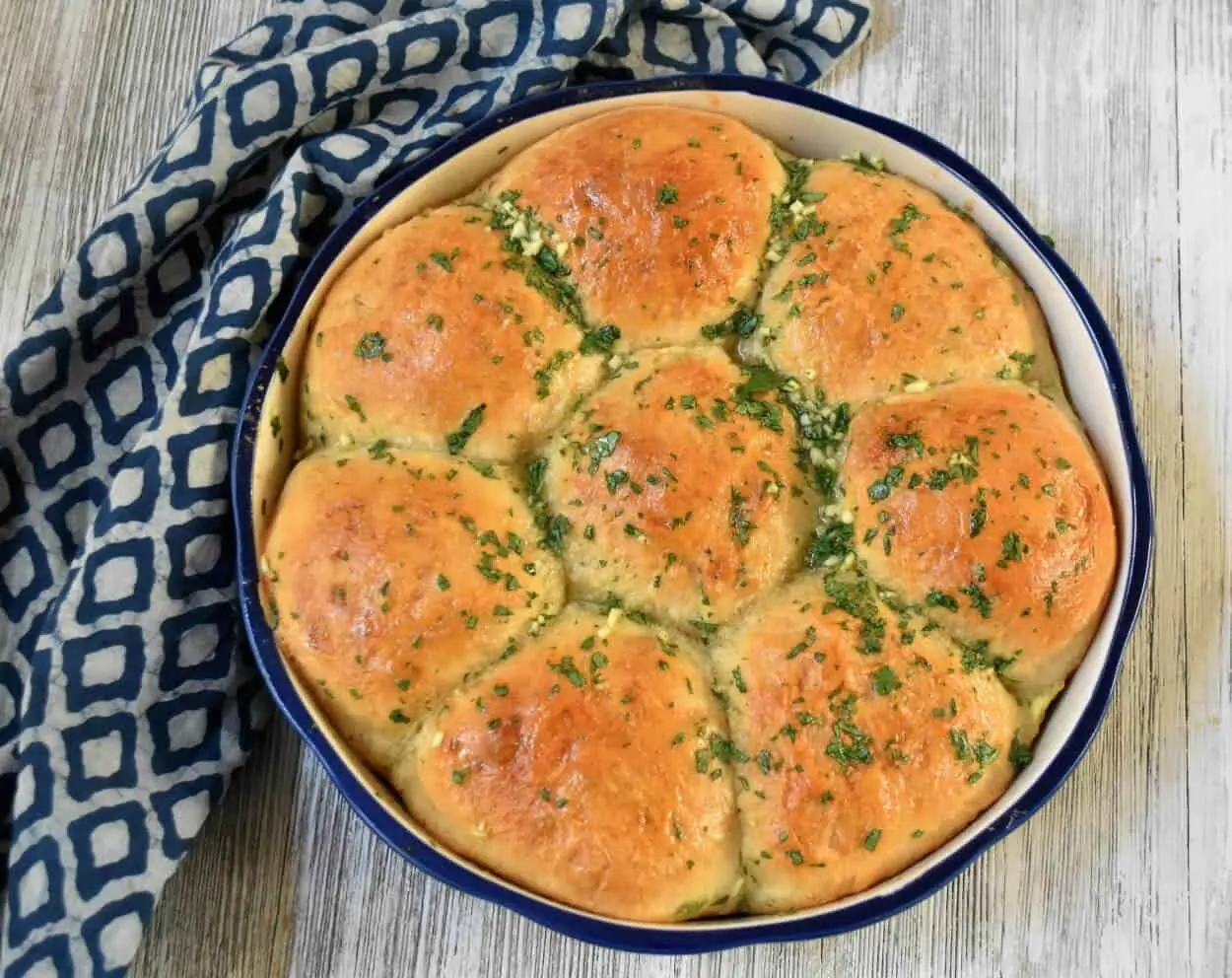 Garlic Pampushka Recipe. Calorie, chemical composition and nutritional value.