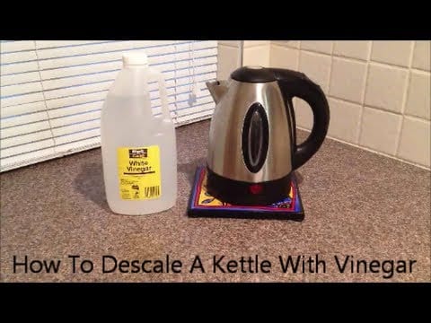 Cum să detartrați un ceainic