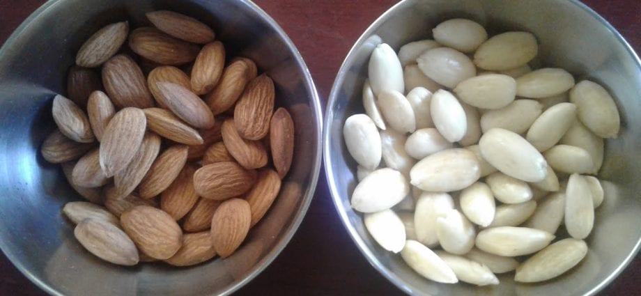 How to peel almonds