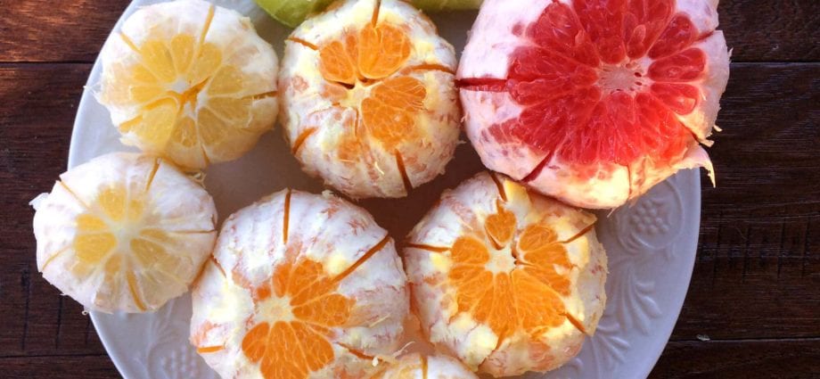 How to peel citrus fruits
