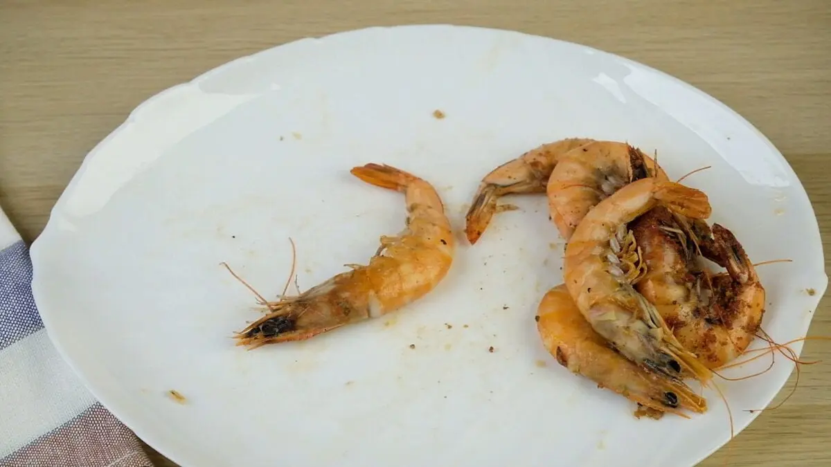 How to properly peel shrimp