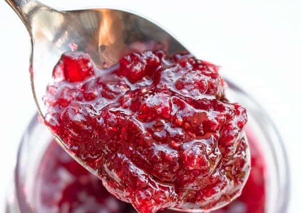 ສູດ jamonberry jam. ພະລັງງານ, ສ່ວນປະກອບທາງເຄມີແລະຄຸນຄ່າທາງສານອາຫານ.
