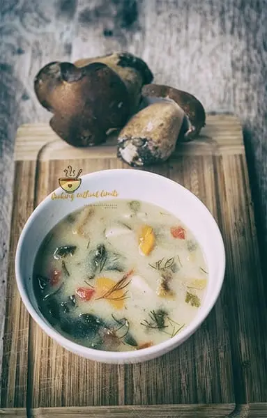 Mushroom borscht recipe. Calorie, chemical composition and nutritional value.