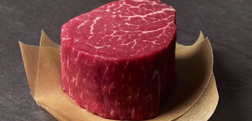 Premium beef, tenderloin, 1/8 ″ meat with fat, raw