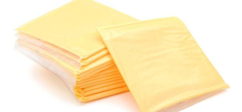 Lydytas amerikietiškas arba čederio sūris, pusiau riebus, 9% riebumo, mdzh 23% sausas