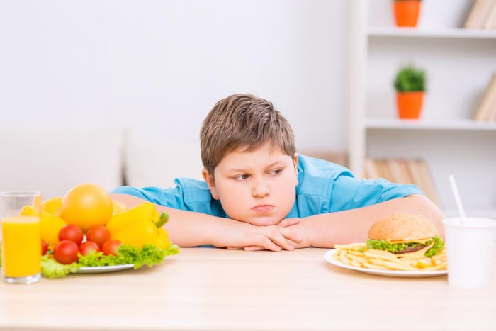 Child and overweight: how to eat correctly