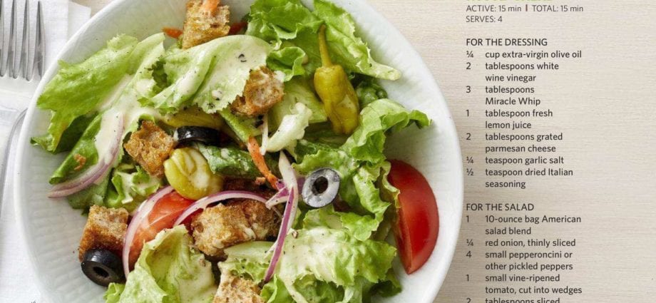食譜籃沙拉。 熱量，化學成分和營養價值。