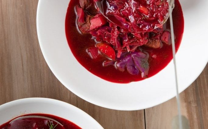 Recipe Beetroot stewed in sour cream sauce. Calorie, chemical composition and nutritional value.