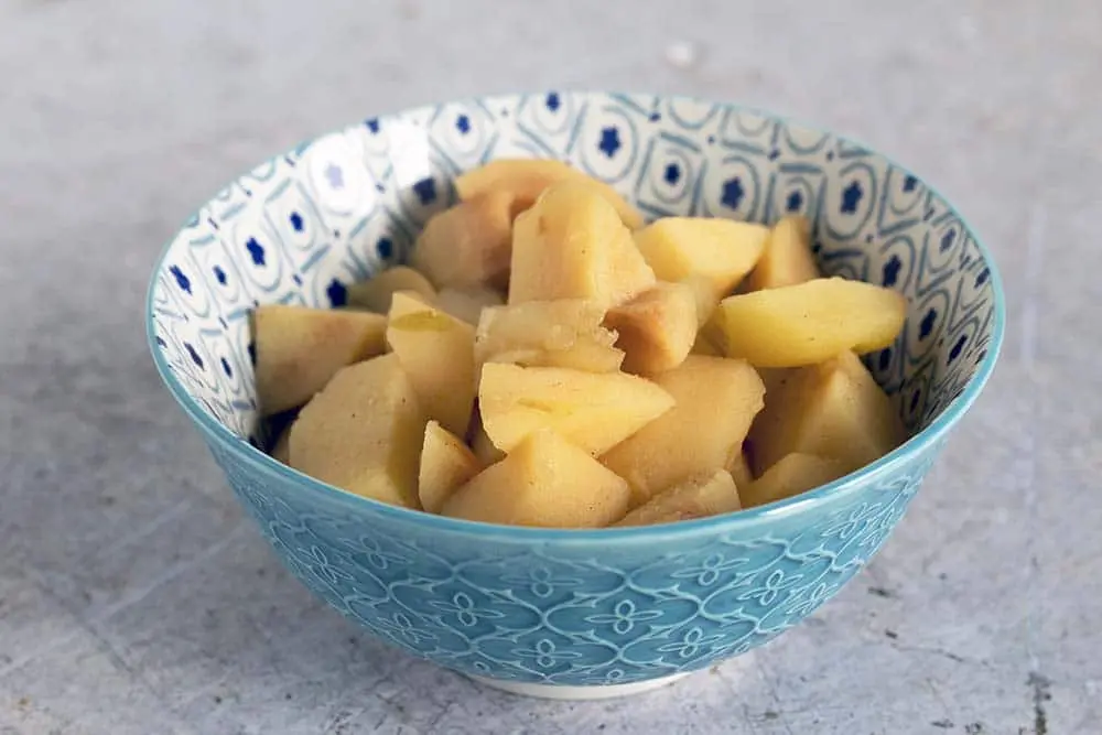 Recipe Compote from quince. Calorie, chemical composition and nutritional value.