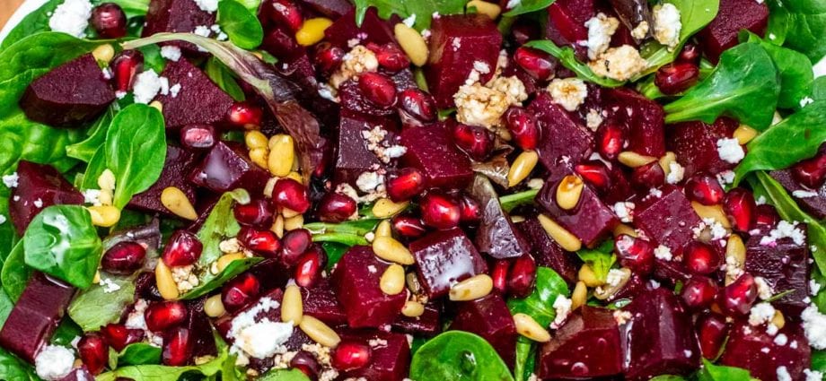 Recipe Diet salad of beets and apples. Calorie, chemical composition and nutritional value.