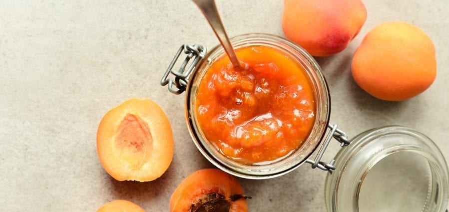 Resipi teh buah dengan aprikot. Kalori, komposisi kimia dan nilai pemakanan.