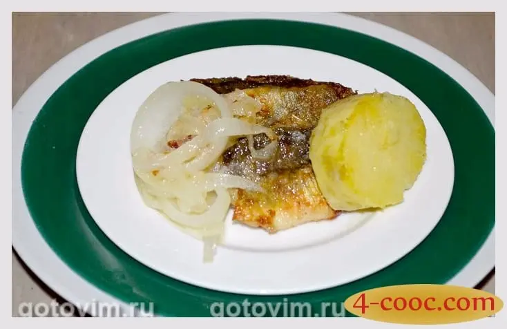 Recipe Leningrad style fish fried with onions. Calorie, chemical composition and nutritional value.