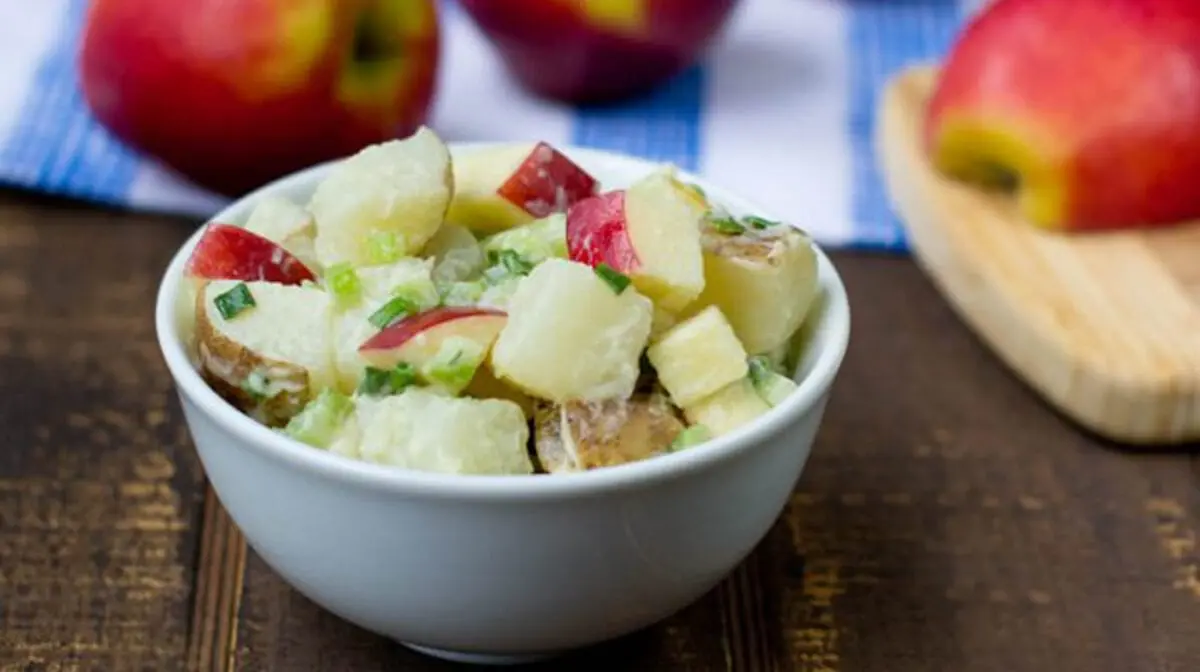 Recipe Potato salad with apples. Calorie, chemical composition and nutritional value.