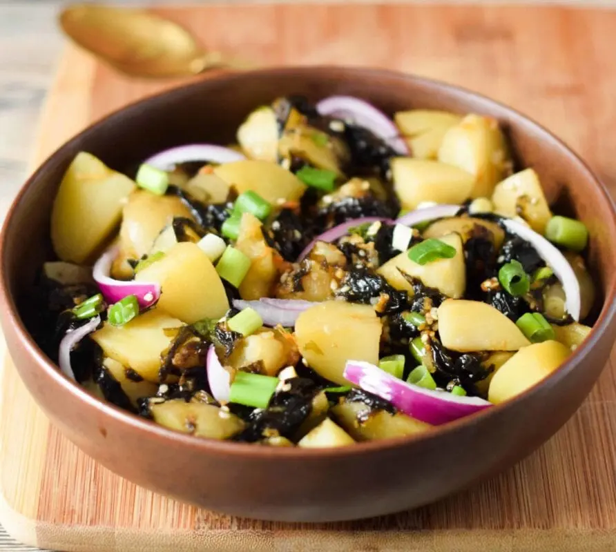 Recipe Potato salad with seaweed and beetroot. Calorie, chemical composition and nutritional value.