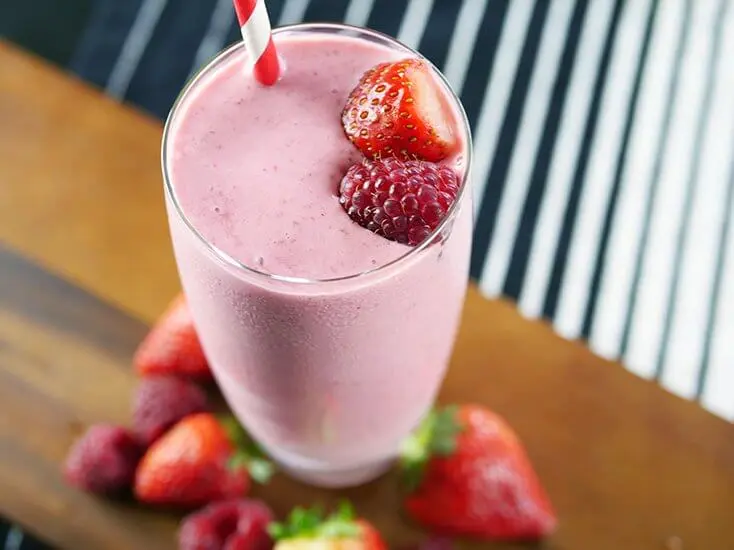 Recipe Raspberry or strawberry with milk, sour cream or cream. Calorie, chemical composition and nutritional value.