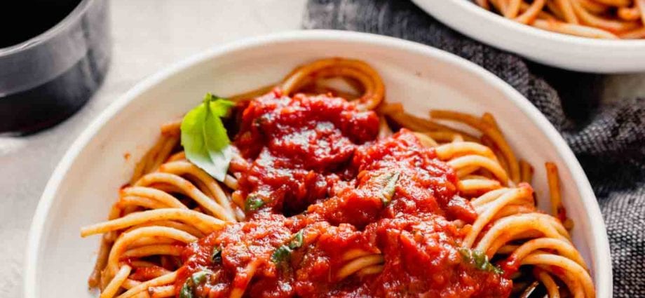 Recipe Red sauce with wine. Calorie, chemical composition and nutritional value.