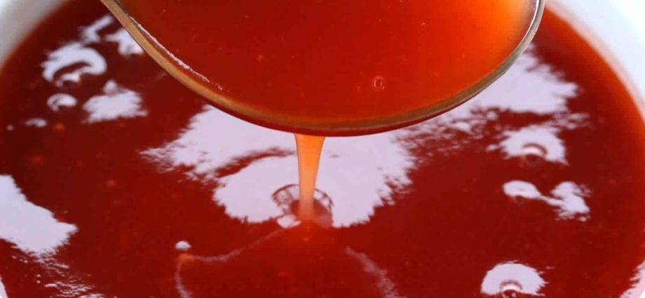 食谱红色糖醋酱。 热量，化学成分和营养价值。