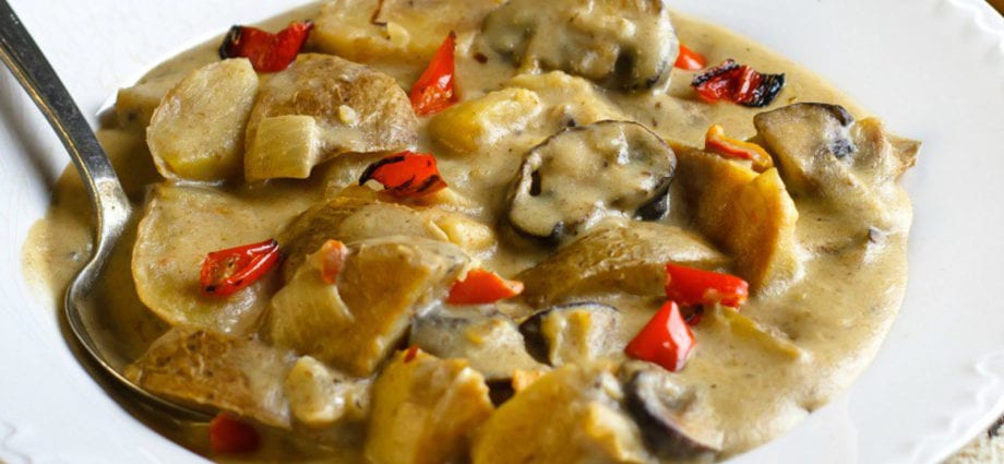 Recipe Stewed Potatoes with Mushrooms. Calorie, chemical composition and nutritional value.