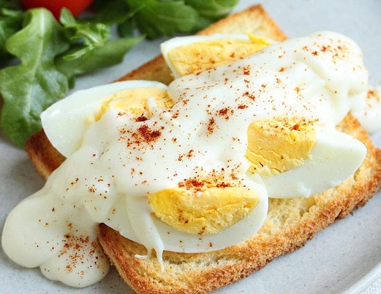 Recept Biela omáčka s vajcom. Kalórie, chemické zloženie a výživová hodnota.
