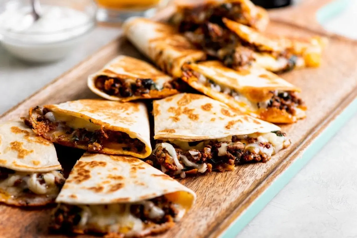 Salted beef and tortilla potatoes (Apache)