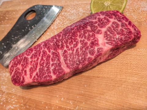 Steak, Denver, boneless, beef, meat and fat, trimmed to 0 ”fat, first grade, grilled