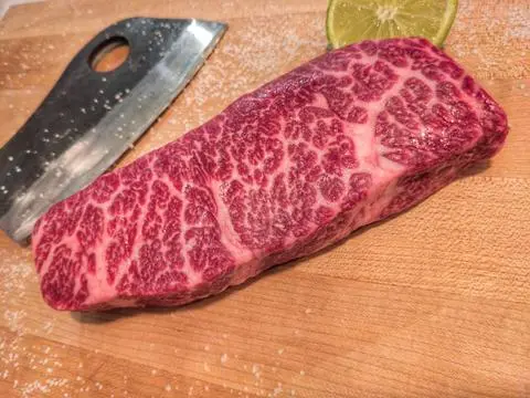 Steak, Denver, boneless, beef, meat and fat, trimmed to 0 ”fat, first grade, grilled