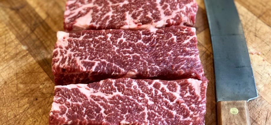 Steak, Denver style, boneless, beef, meat and fat, trimmed to 0 ”fat, first grade, raw