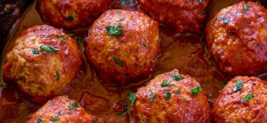 Steamed meatball recipe. Calorie, chemical composition and nutritional value.