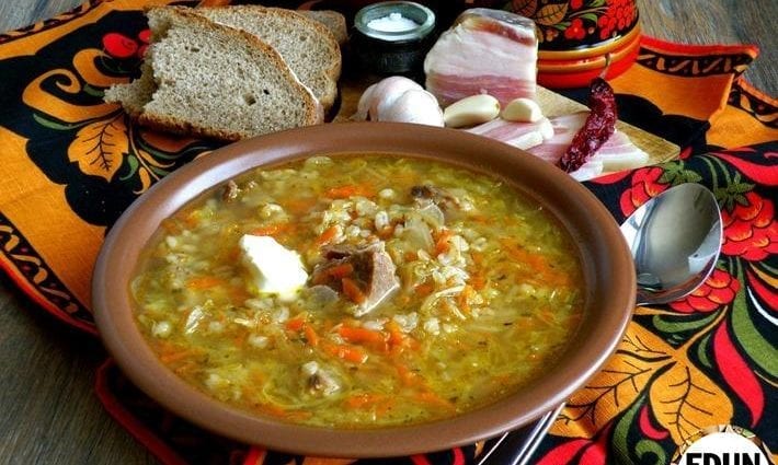 乌拉尔白菜汤食谱（谷物）。 热量，化学成分和营养价值。