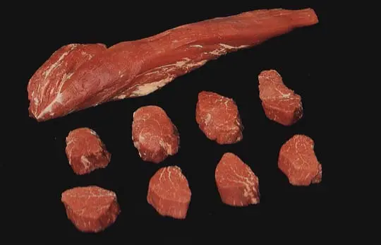 Varietal beef, tenderloin, meat with fat removed to 1/8 ″, fried