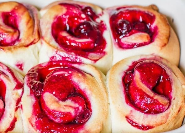 Video recipe for cherry roll