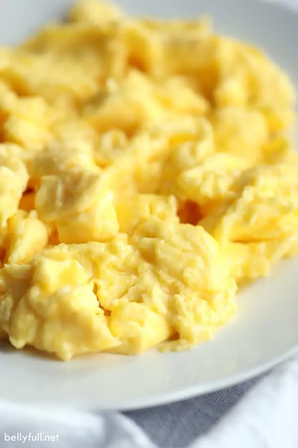 Why do scrambled eggs need water