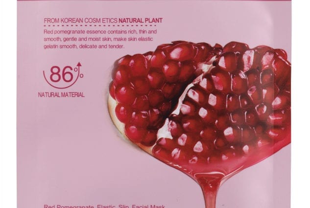 Berry masks with natural ingredients