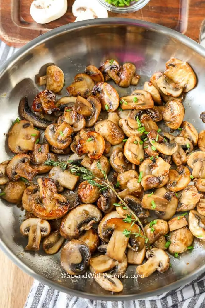 Flavored dry-fry mushrooms with garlic