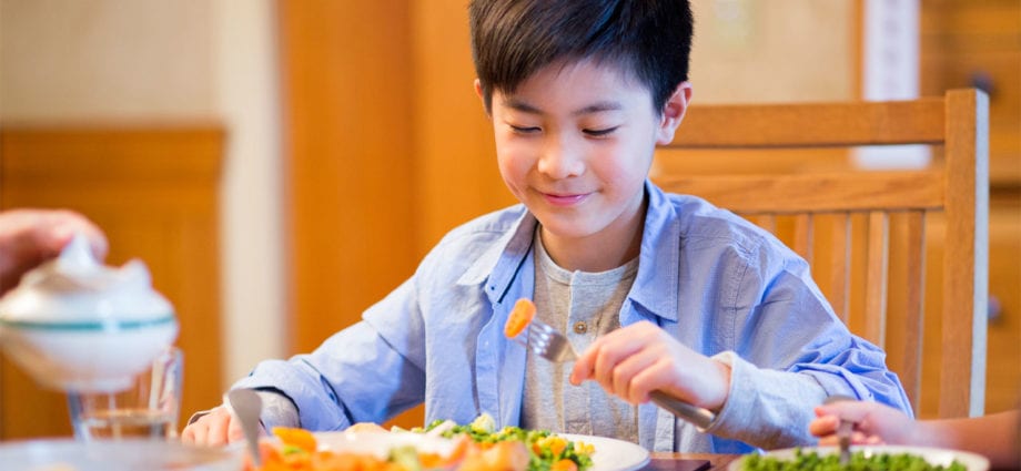Bir çocuk için yemek: Ebeveynler için 5 ipucu