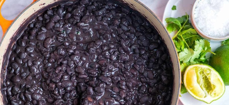 How long to cook black beans?