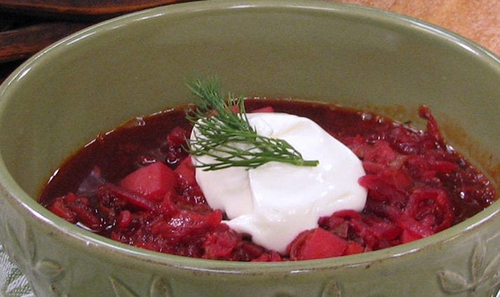 Quantu tempu da coce u borscht per l'inguernu?