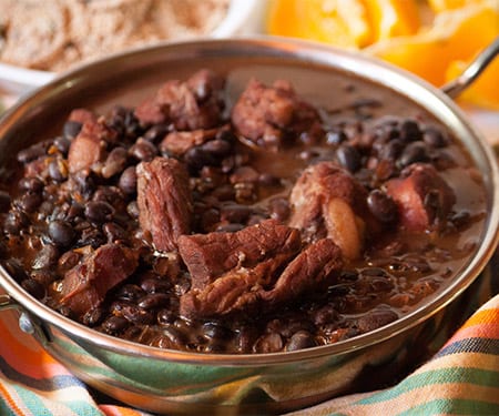 How long to cook feijoada?