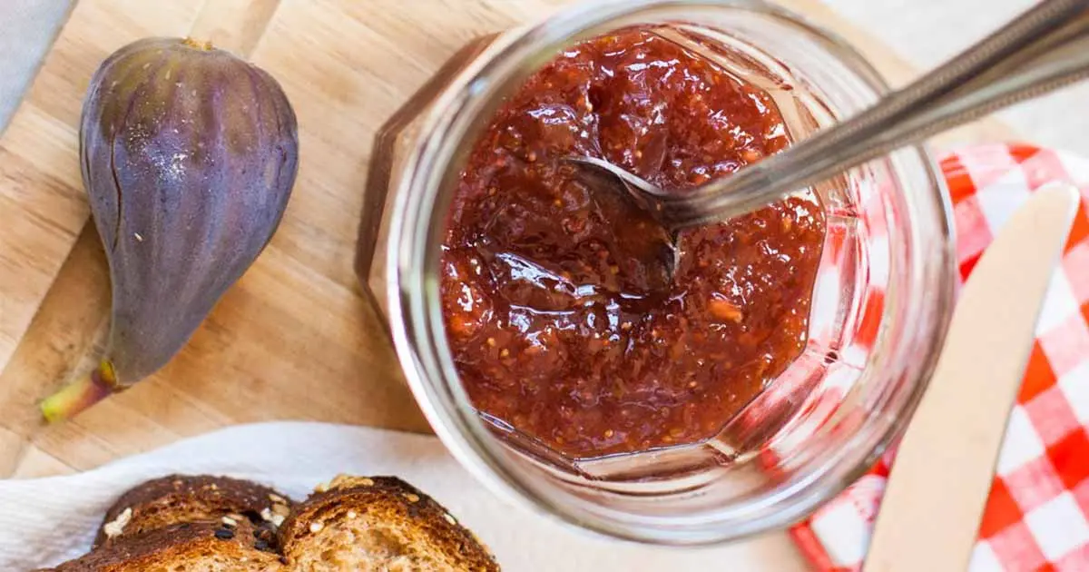 How long to cook fig jam?