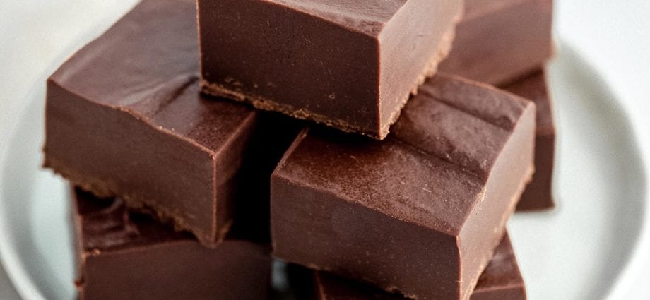 How long to cook fudge?