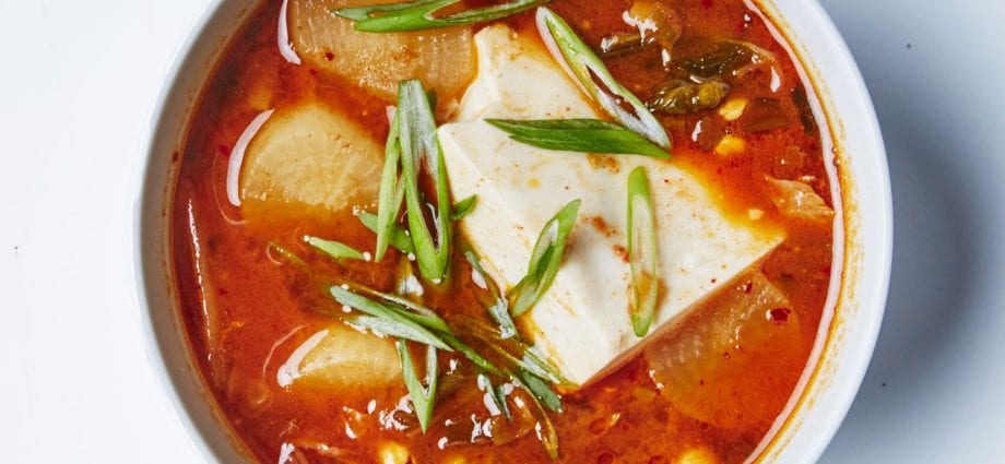 How long to cook kimchi soup?