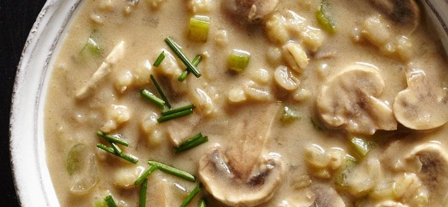 How long to cook mushroom soup with barley?