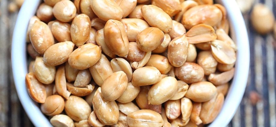 How long to cook peanuts?