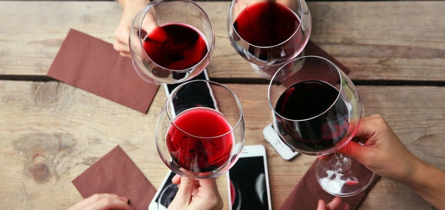 How red wine drinkers differ from white wine drinkers