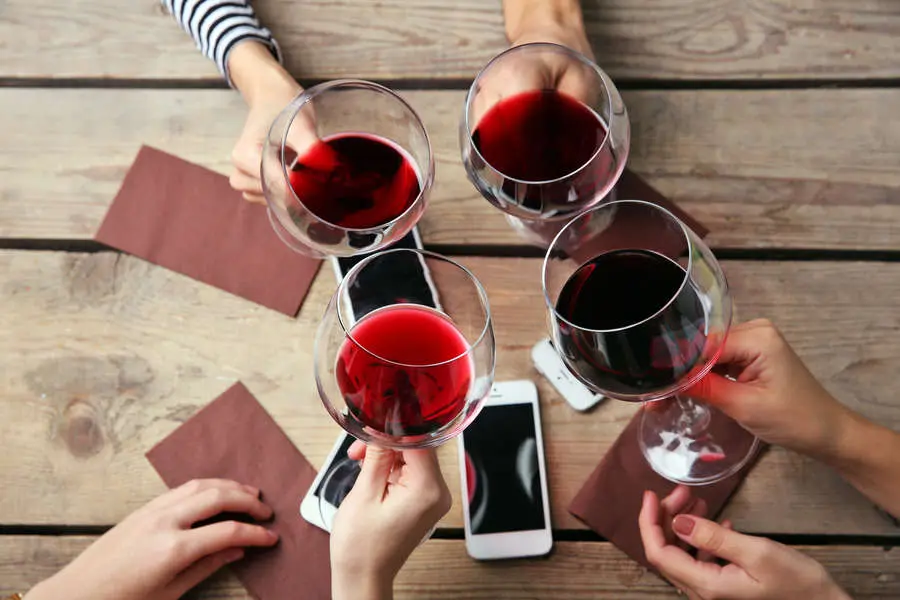 How red wine drinkers differ from white wine drinkers