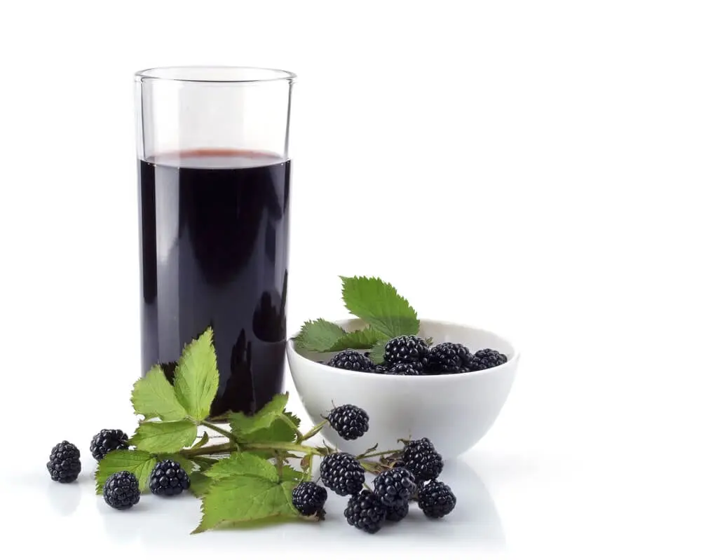 How to cook blackberry fruit drink?