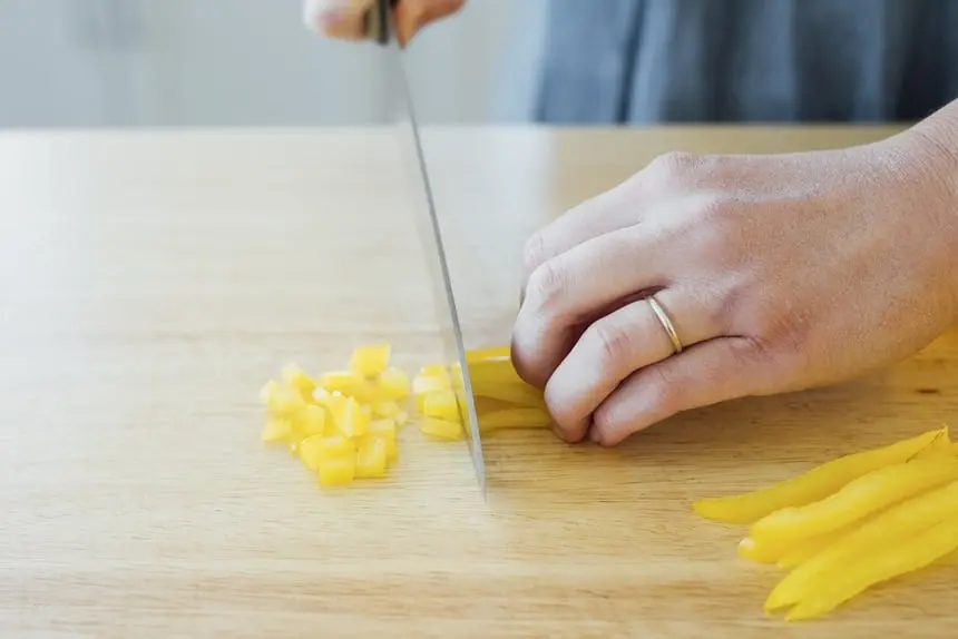 How to cut food: cutting methods and rules