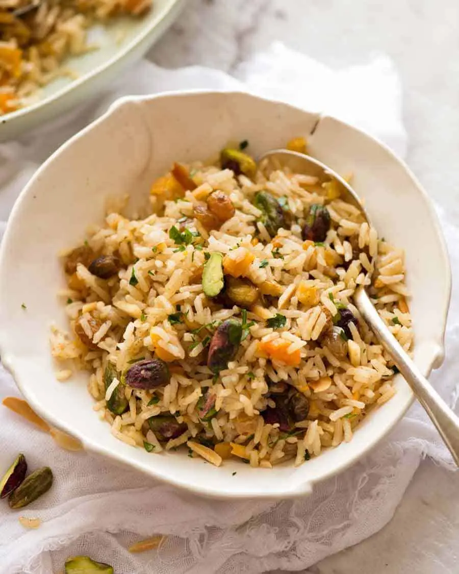 The principle of cumin and raisins: how to cook pilaf