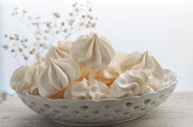 Meringue or meringue: cooking methods, history and interesting facts
